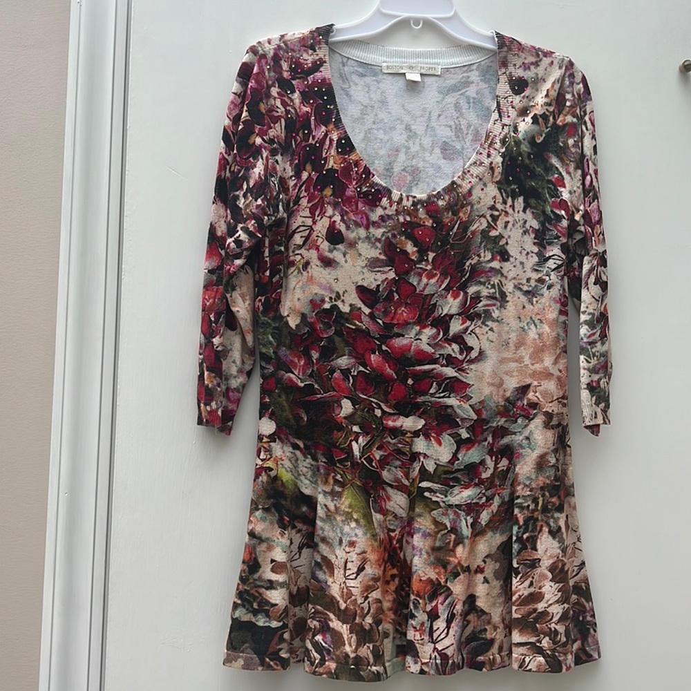 Boston Proper Floral Print Rhinestones 3/4 Sleeves Peplum Flowy Hem Sweater